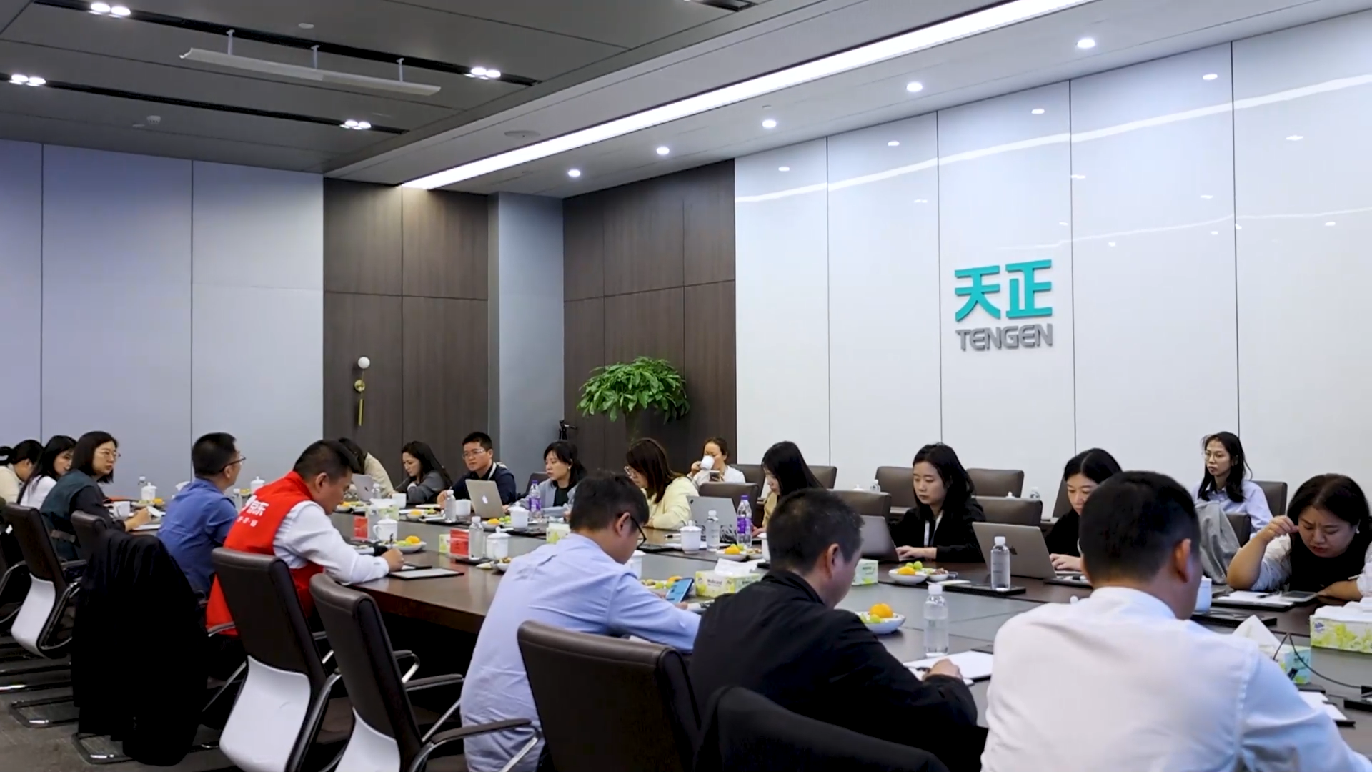 京东工业走进365体育官网，探访产业数智化之路！
